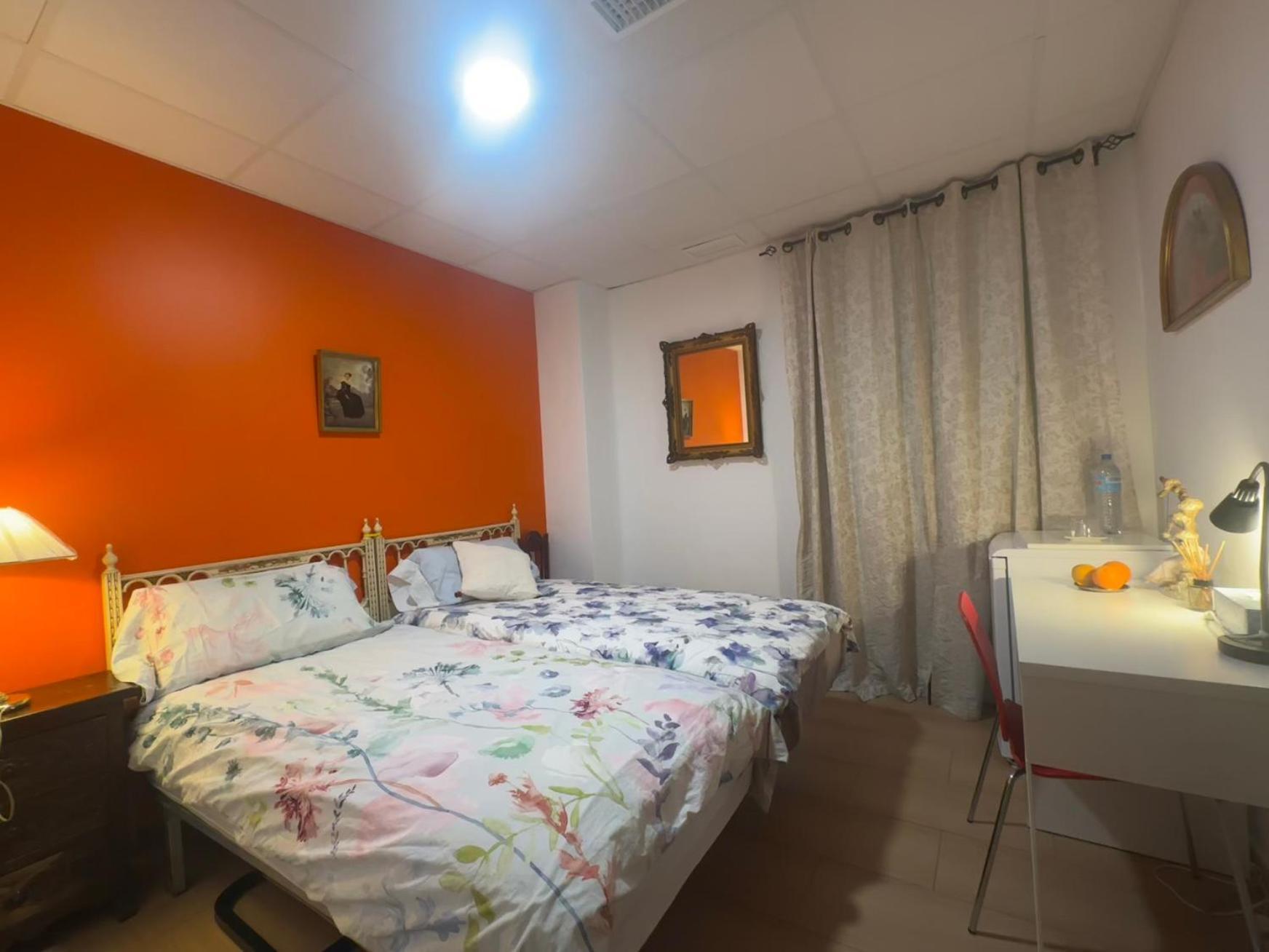 Mirador 2 Del Mercado Central - Habitacion Con Bano Privado En El Centro De La Ciudad Vella บาเลนเซีย ภายนอก รูปภาพ